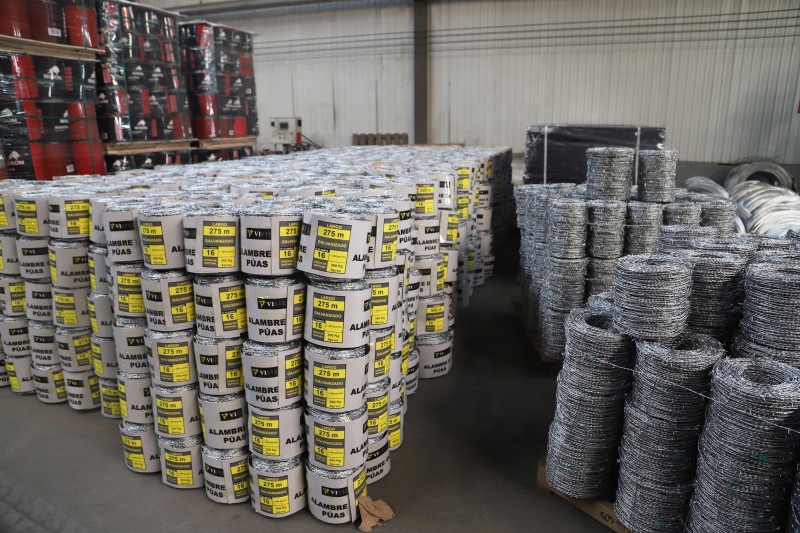 barbed wire,barbed wire fence,barbless wire,barbed wire for sale