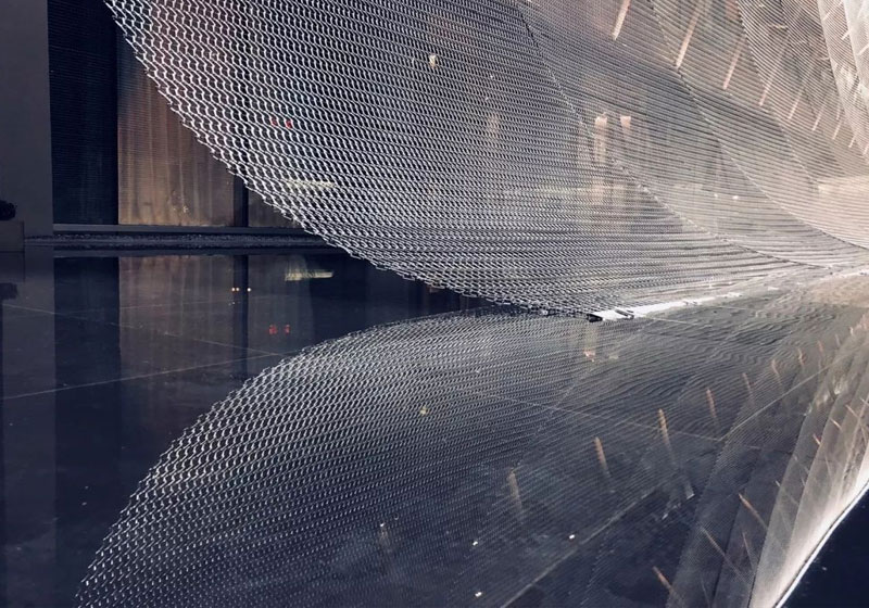The Rise of Metal Mesh in Architecture: Materials, Applications & Customization Trends